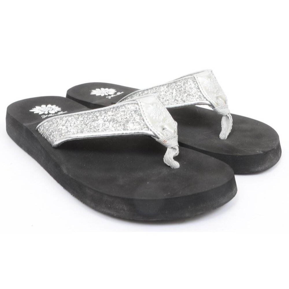 Yellow Box Feliks Women's 9M Glimmering Silver‎ Glitter Flip Flop Thong Sandal